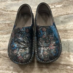 Miri colored Alegria nursing shoes. Preowned
